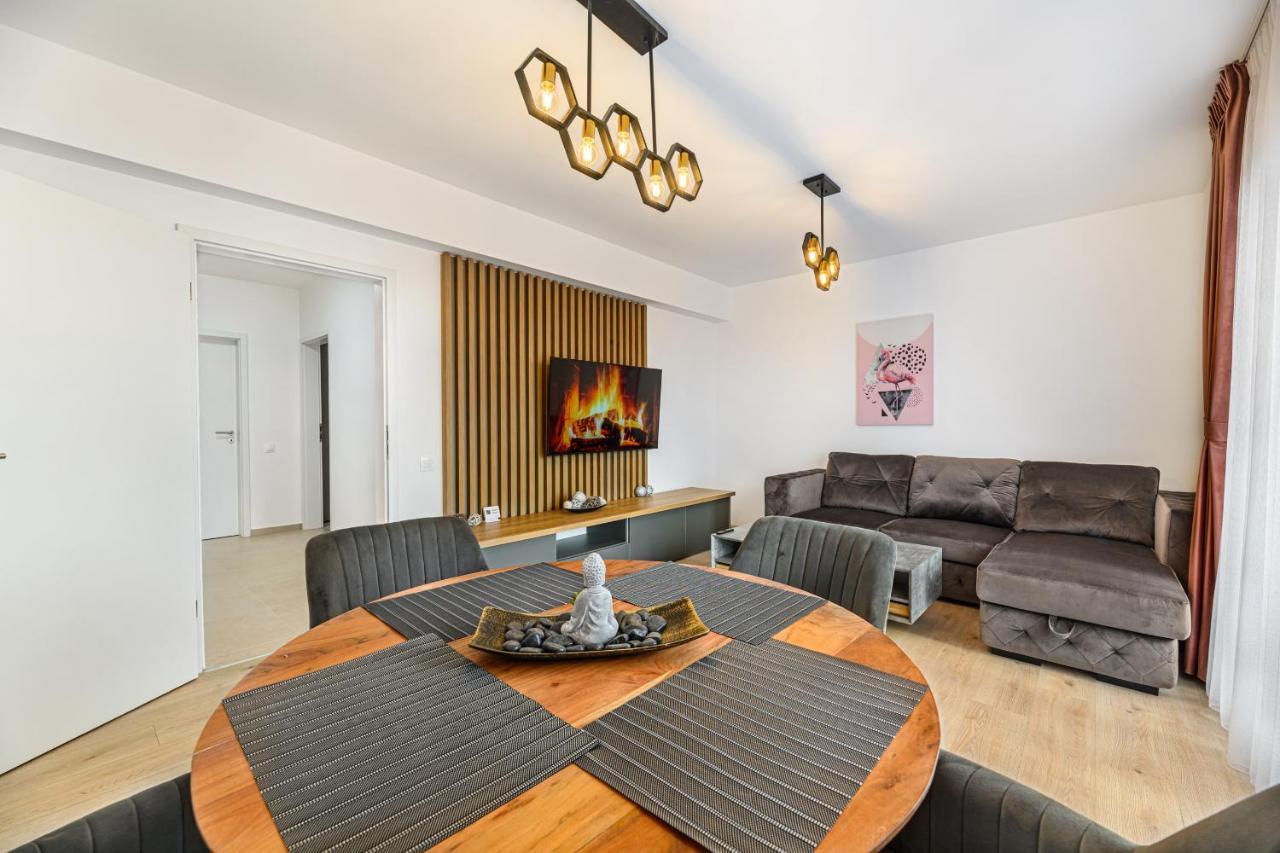 Luxury Landing Complex Qualis Apartment