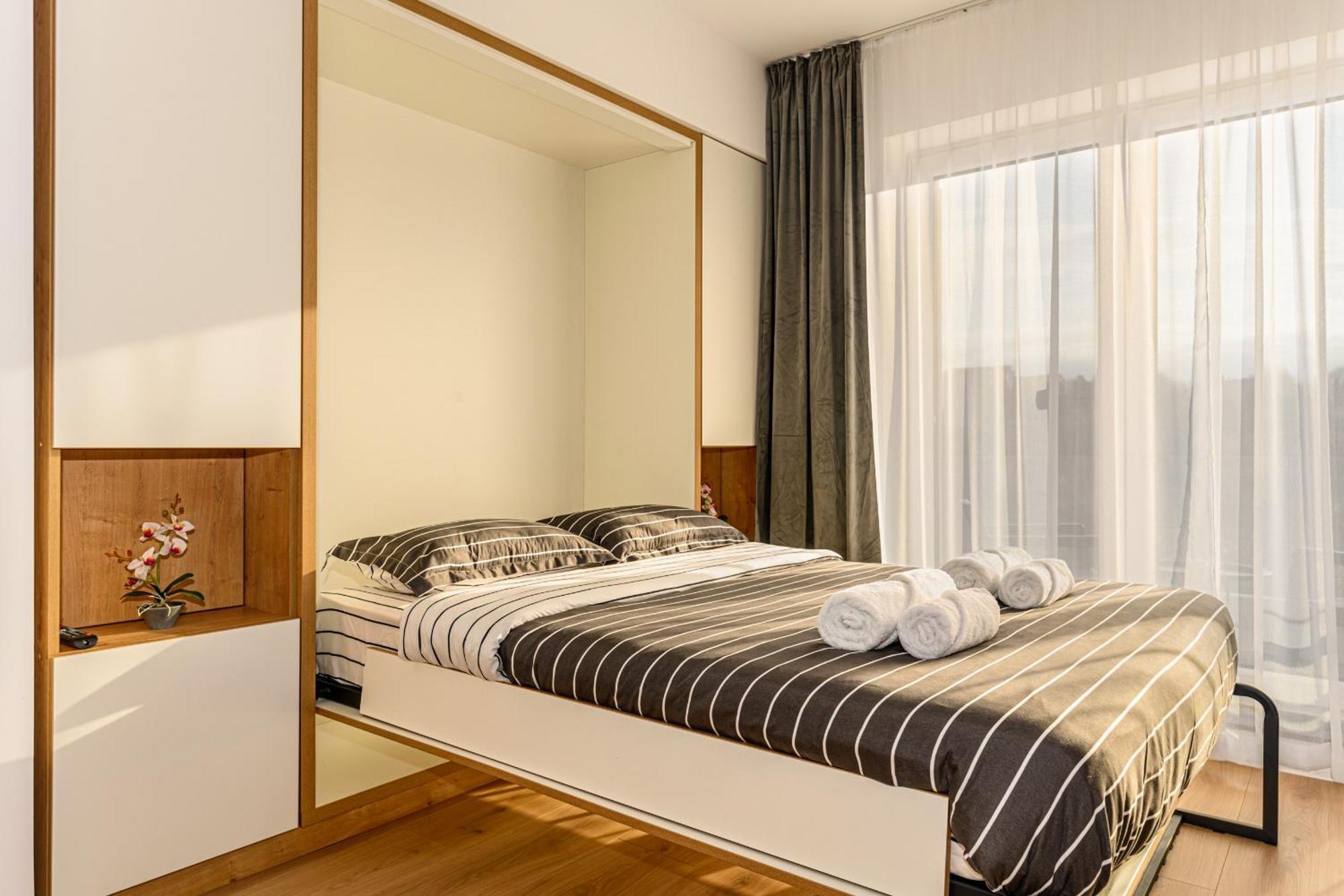 Luxury Landing Complex Qualis Apartment