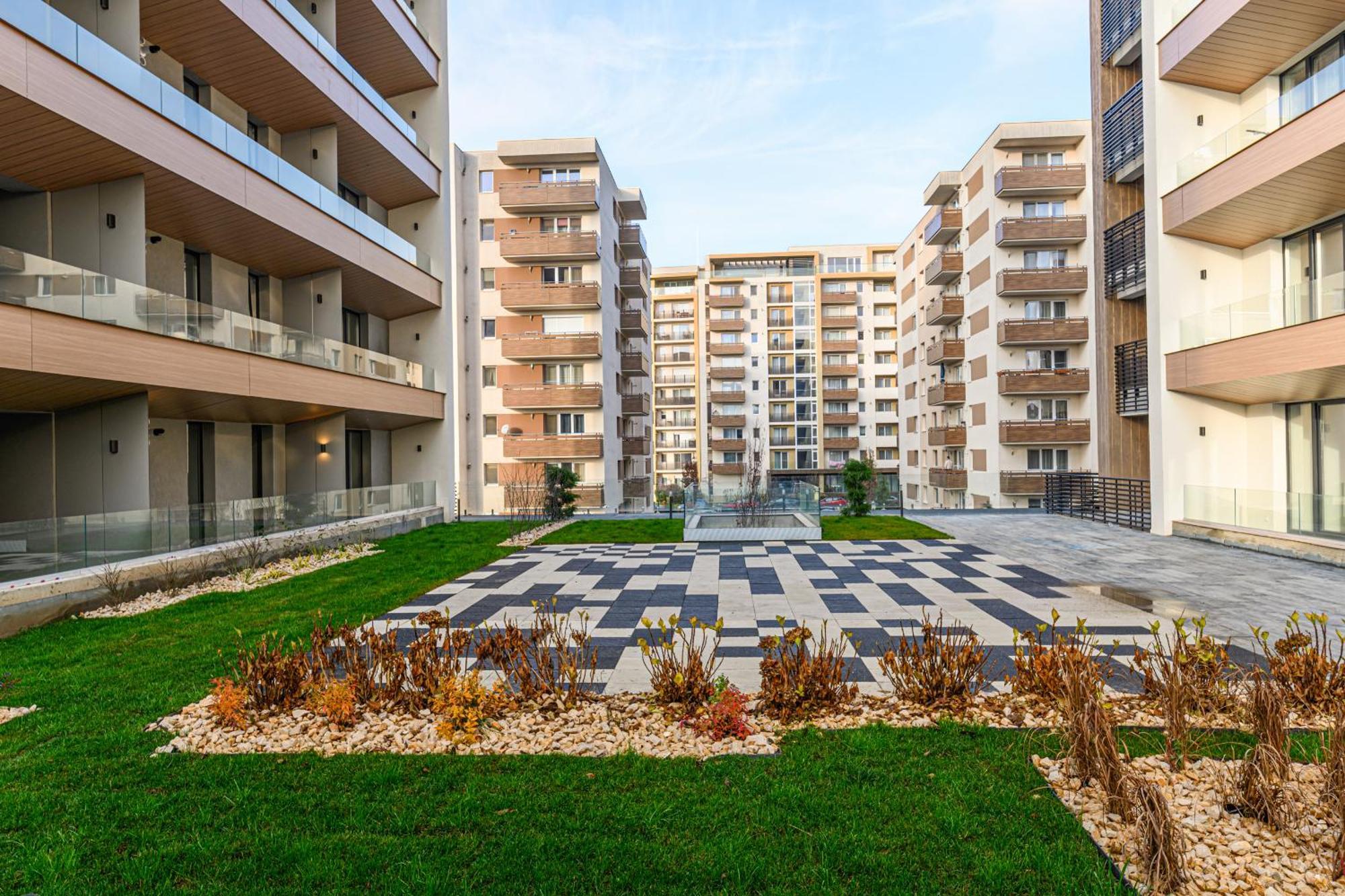 Apartment Luxury Landing Complex Qualis