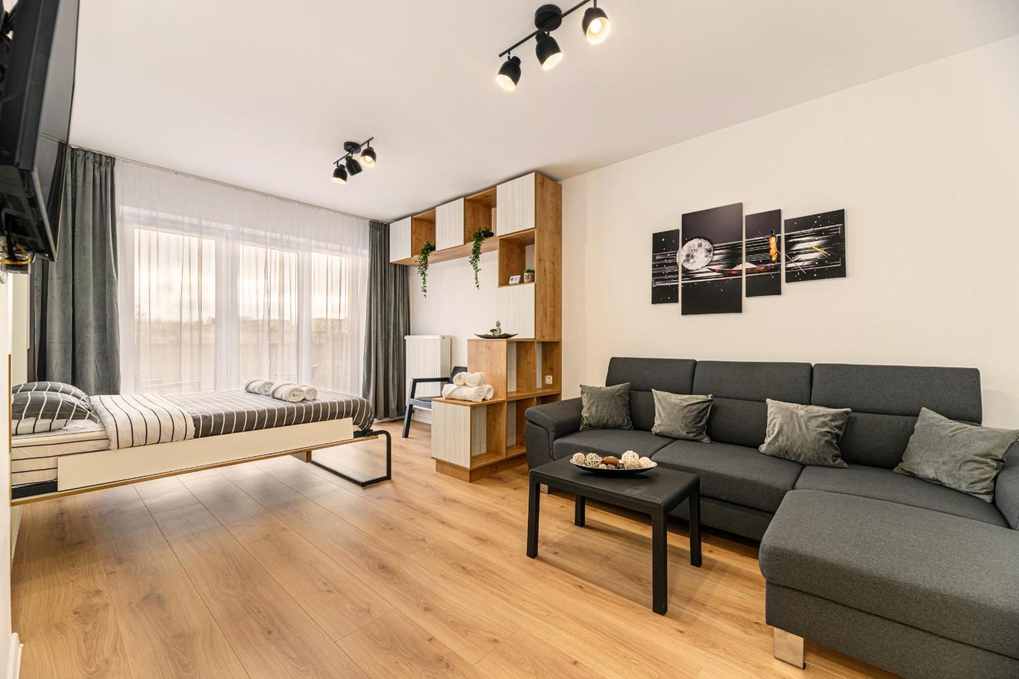 Luxury Landing Complex Qualis
