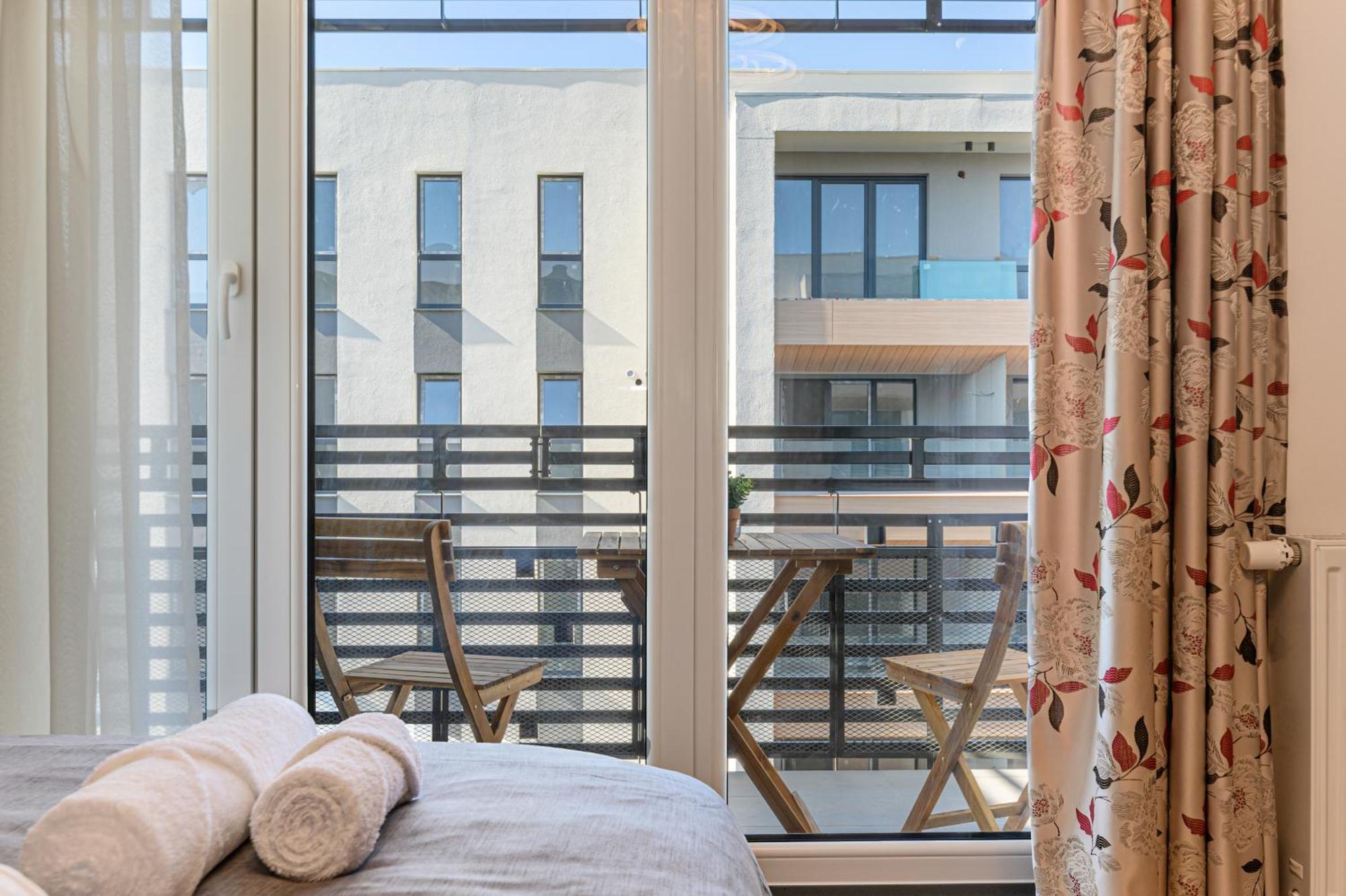 Luxury Landing Complex Qualis