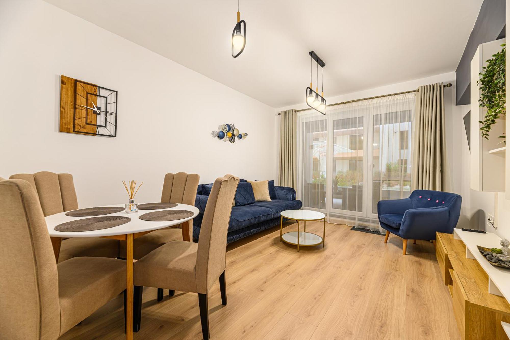 Luxury Landing Complex Qualis