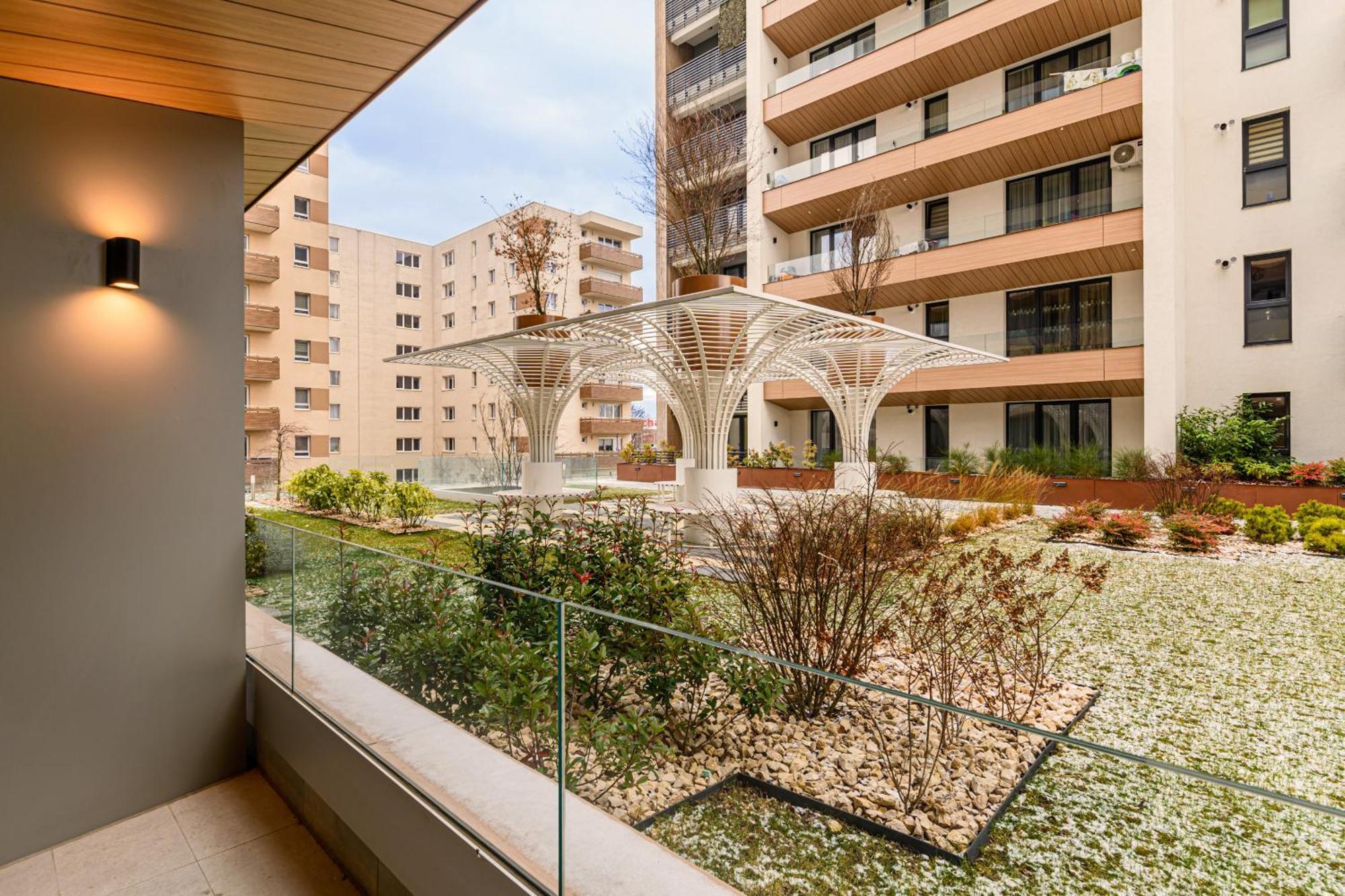 Apartment Luxury Landing Complex Qualis